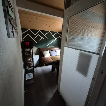 Kır Evi Alt'o Martinets 28, 1996 Basse-nendaz